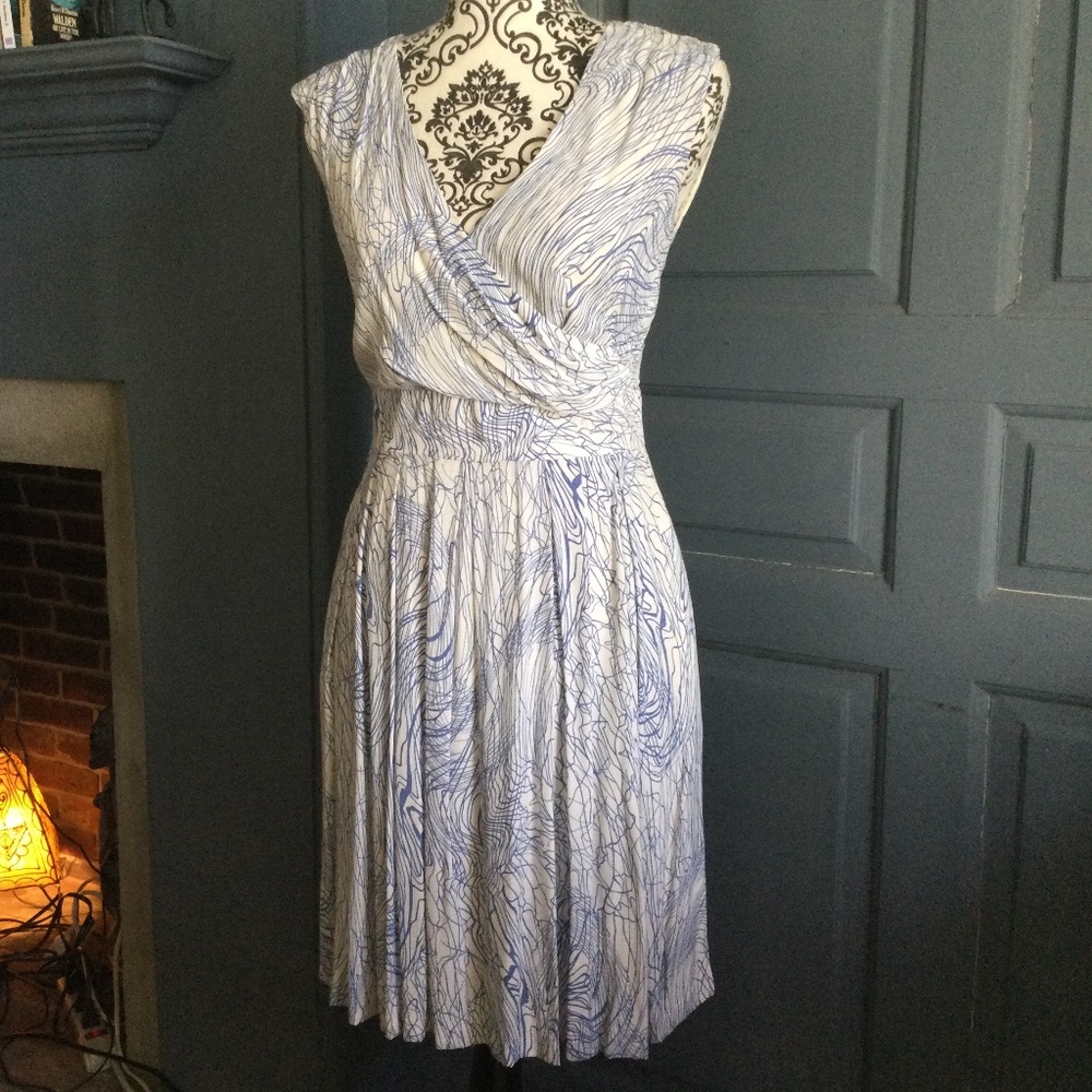 Sinequanone Paris sleeveless white & blue Dress size 4
